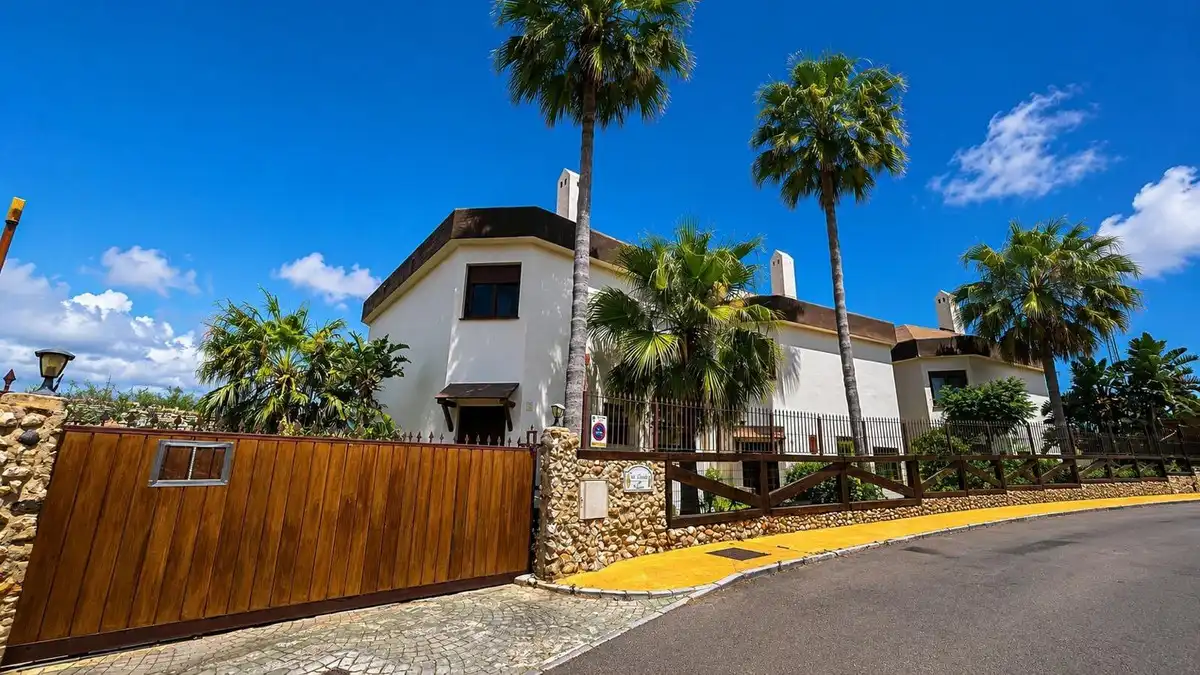Villa mit Pool zum Verkauf in Riviera del Sol, imagen 2