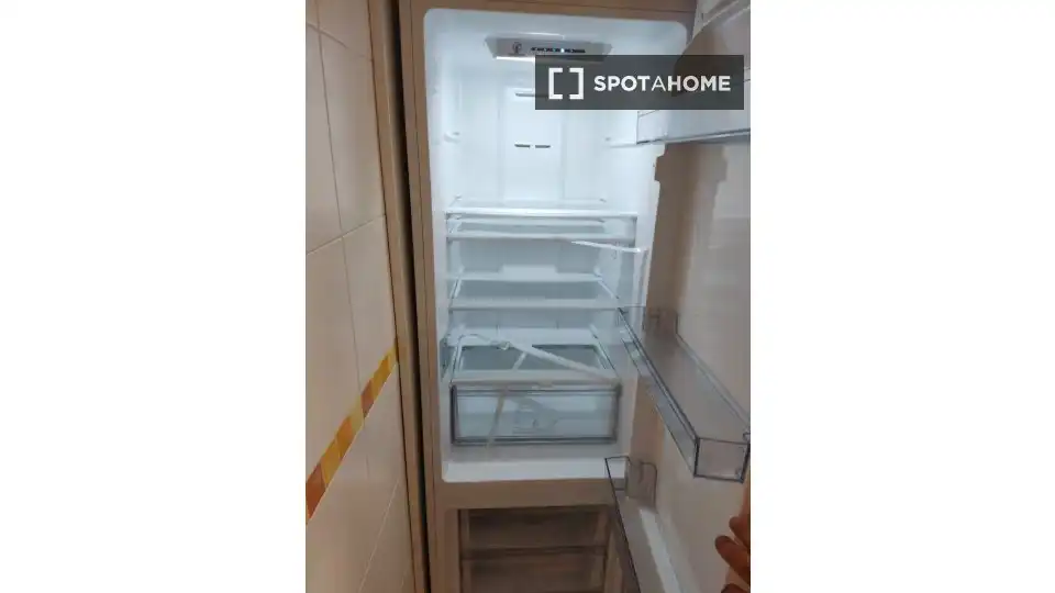 Bedroom of Flat for rent in Madrid  with Air Conditioner, Heating and Furnished