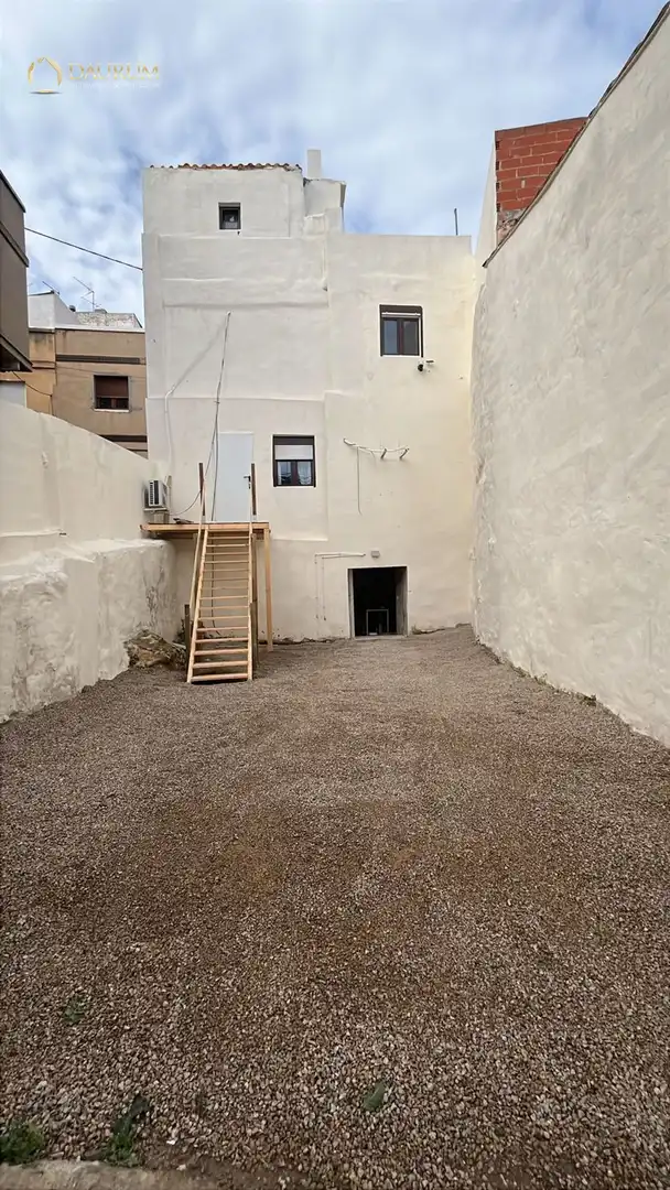 Casa adosada en venta en Llíria con Aire acondicionado, Terraza y Trastero