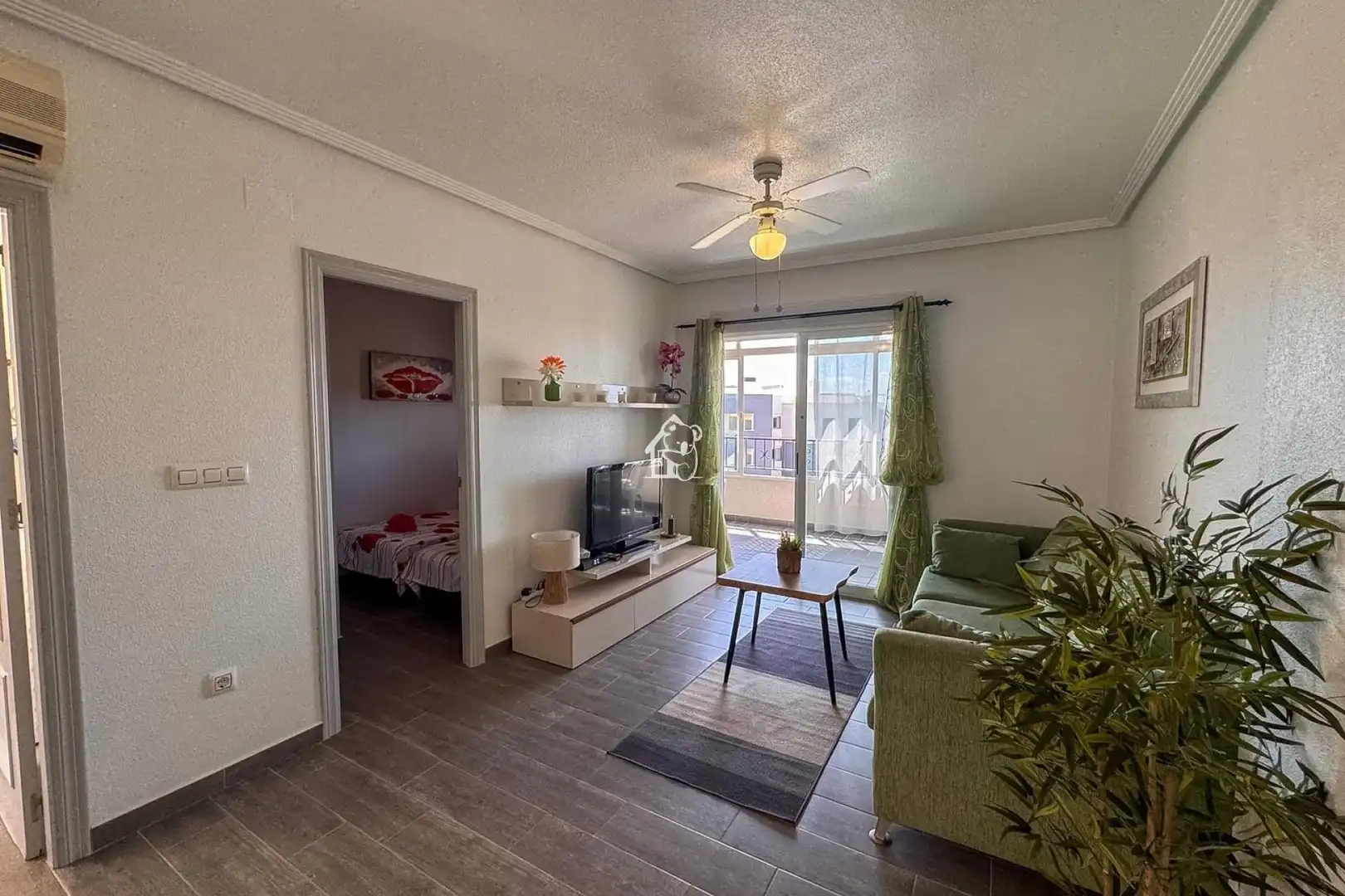 Wohnzimmer von Wohnungen zur Miete in Orihuela mit Klimaanlage, Terrasse und Schwimmbad