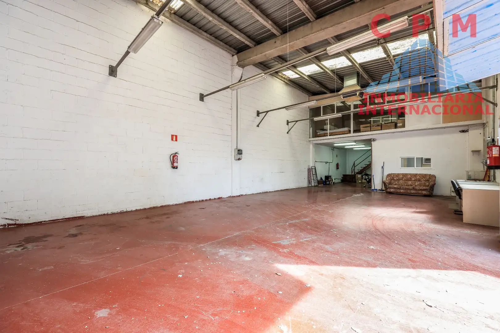 Nave industrial en venta en Loeches con Calefacción