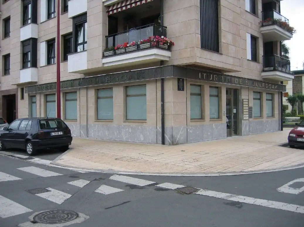 Vista exterior de Oficina de lloguer en Zarautz amb Aire condicionat, Calefacció i Moblat