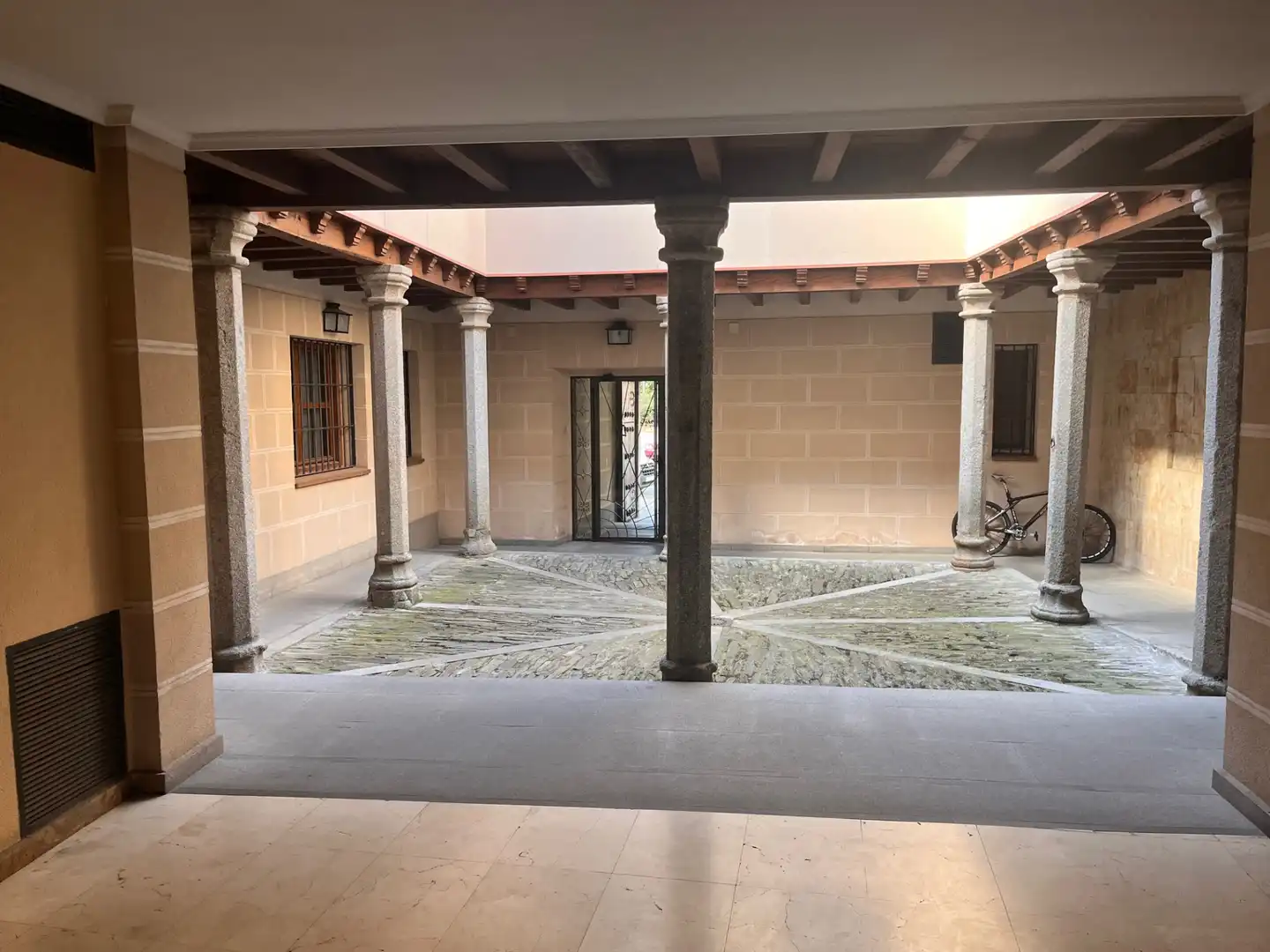 Pis en venda en Ávila amb Calefacció, Moblat i Rentadora