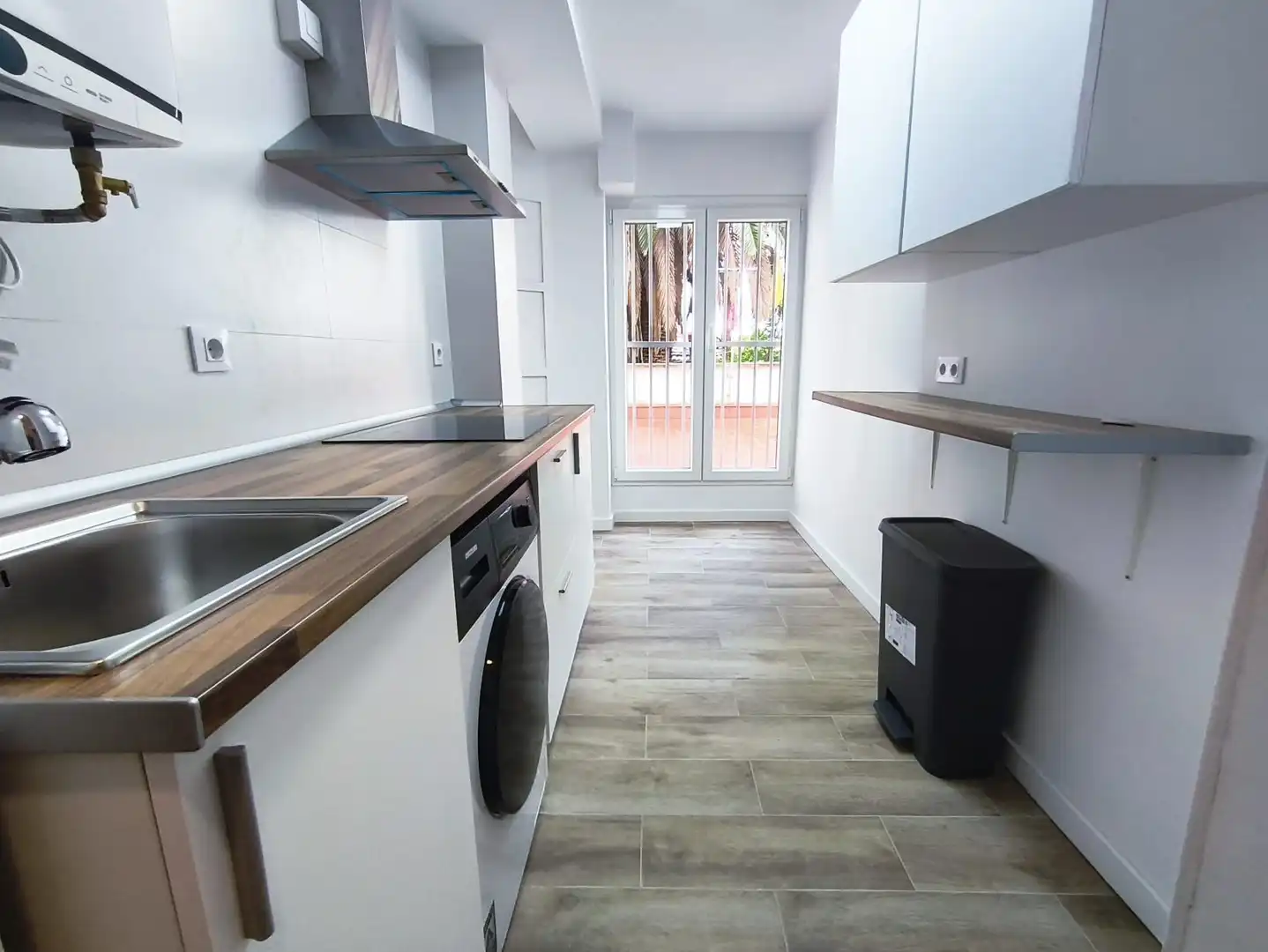 Cocina de Piso para compartir en Madrid con Calefacción, Terraza y Amueblado
