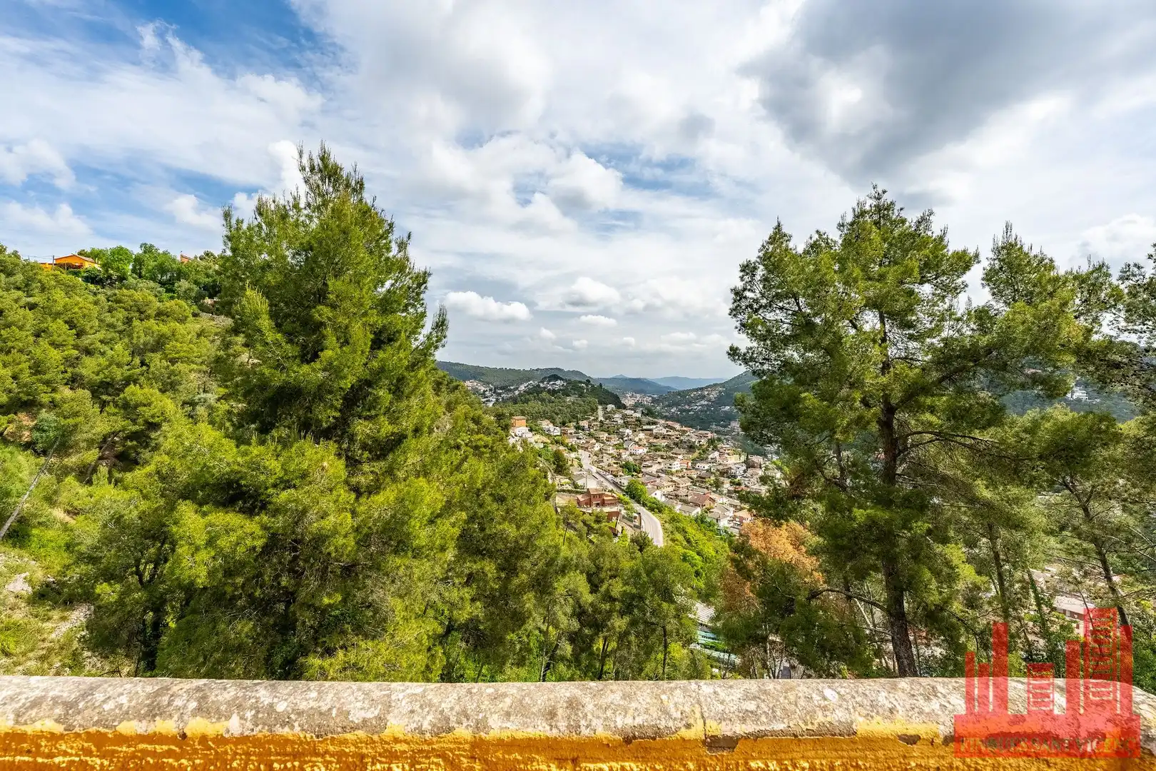 Vista exterior de Casa o chalet en venta en Vallirana con Aire acondicionado, Calefacción y Piscina