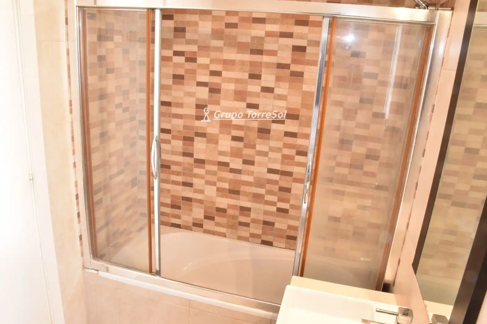 Bathroom of Attic for sale in El Vendrell  with Air Conditioner, Heating and Terrace