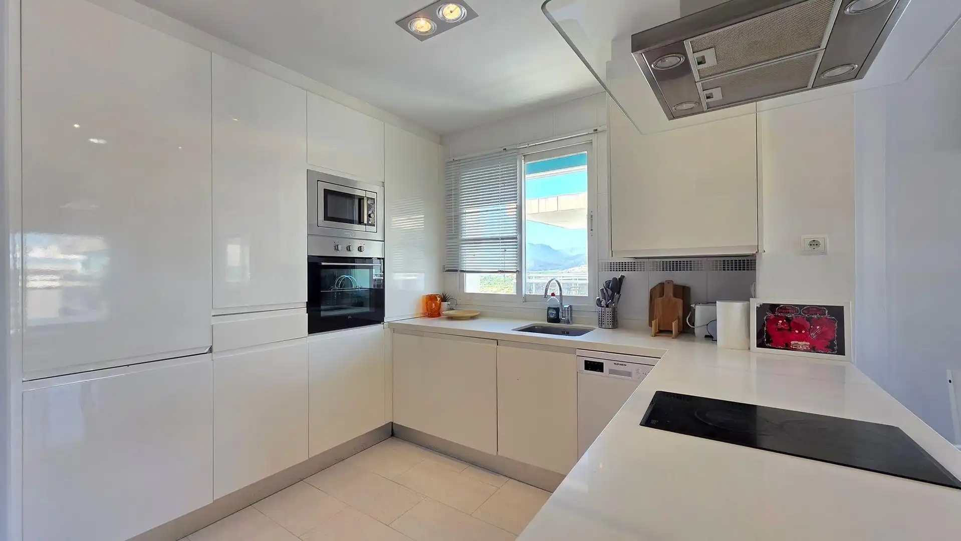 Cocina de Piso en venta en Gandia con Balcón y Piscina comunitaria