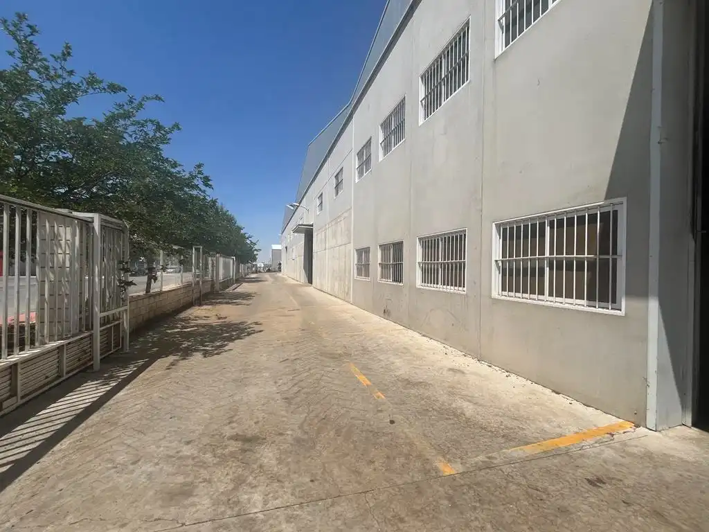 Exterior view of Industrial buildings for rent in Albacete  with Alarm