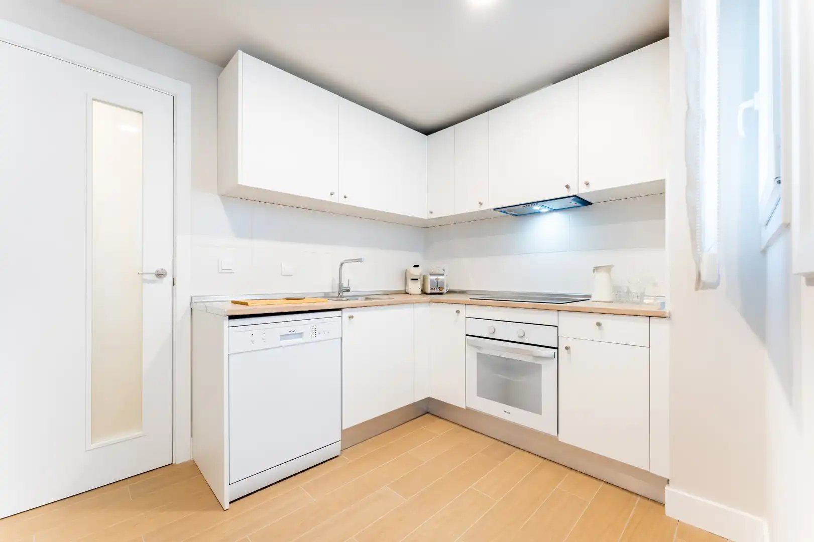 Kitchen of Flat for sale in Sevilla  with Air Conditioner, Heating and Storage room