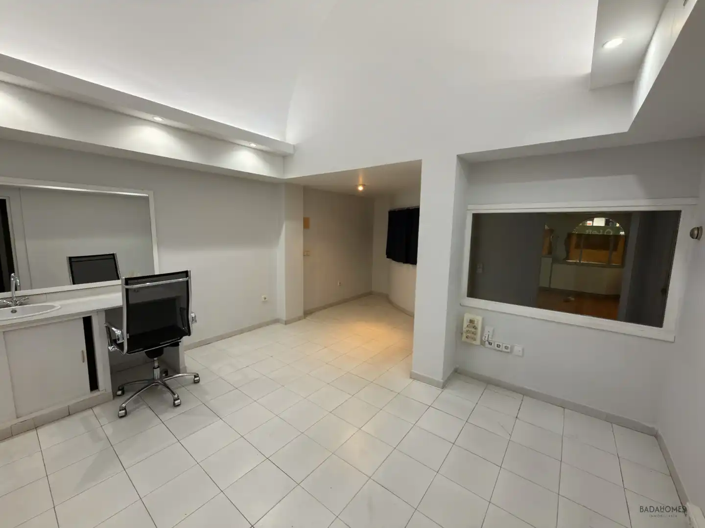 Commercial properties for sale in Badajoz  with Air Conditioner