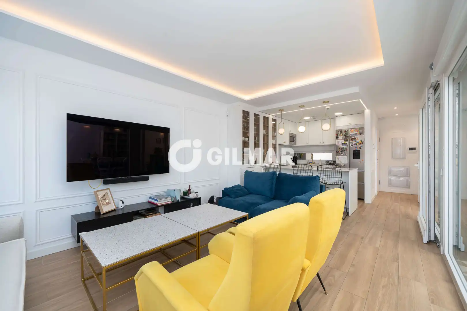 Sala de estar de Casa adosada en venta en Madrid con Calefacción, Jardín privado y Piscina