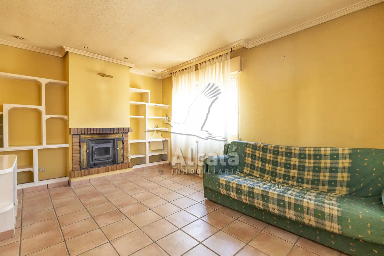 Sala d'estar de Casa o xalet en venda en Villalbilla amb Aire condicionat, Calefacció i Jardí privat