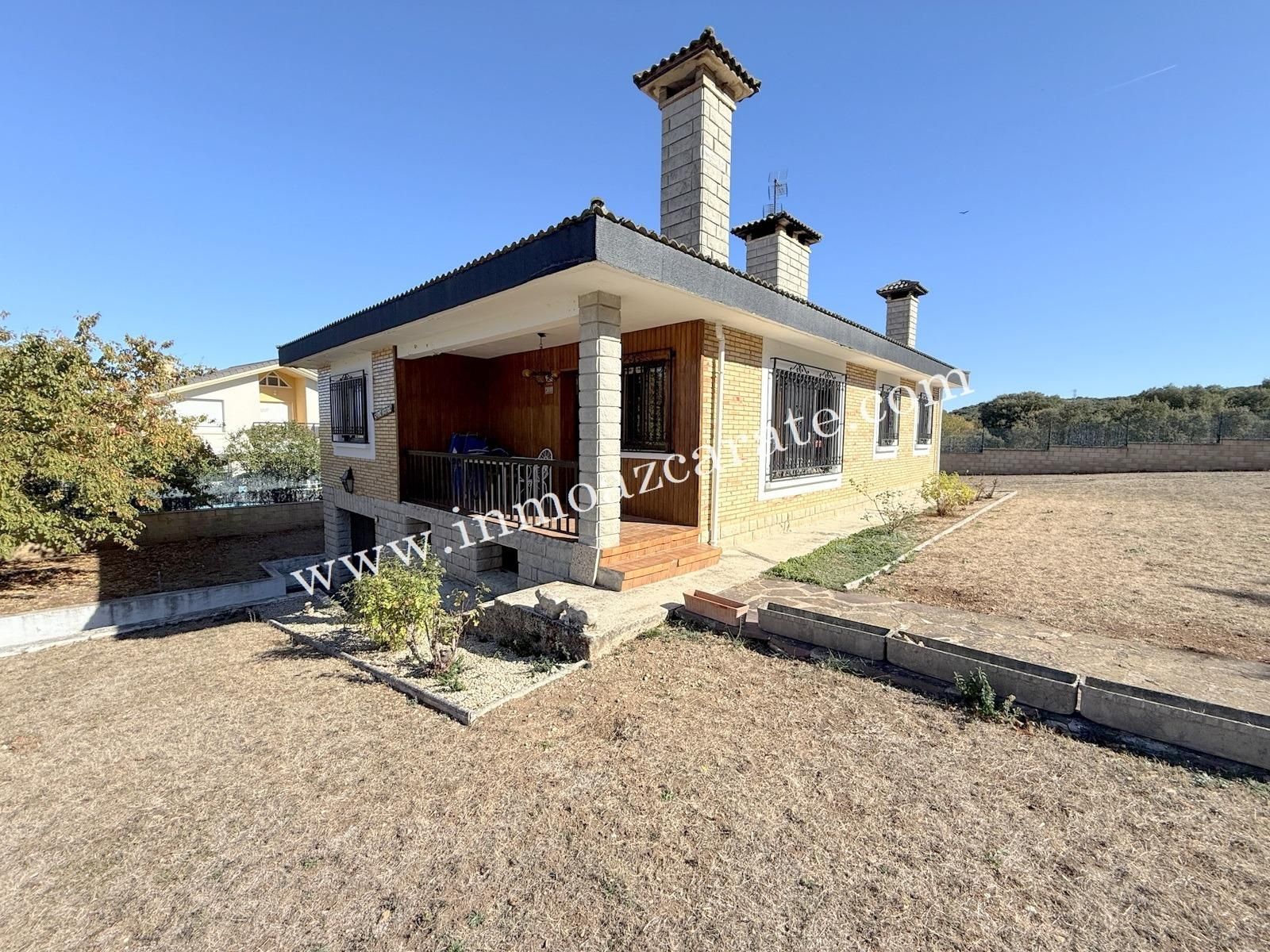 Vista exterior de Casa o xalet en venda en Ayegui / Aiegi amb Calefacció, Jardí privat i Parquet