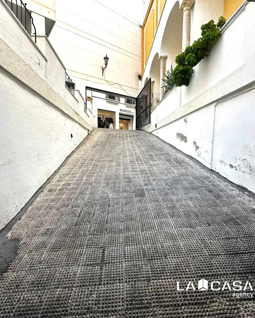 Parkplatz zum Verkauf in Casco Antiguo, imagen 9