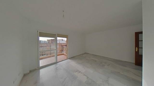 Piso en Venta en Av Andalucía  en Sierra de Estepona - Avda. de Andalucía