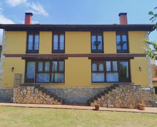 Vista exterior de Casa o xalet en venda en Merindad de Valdeporres amb Calefacció i Jardí privat