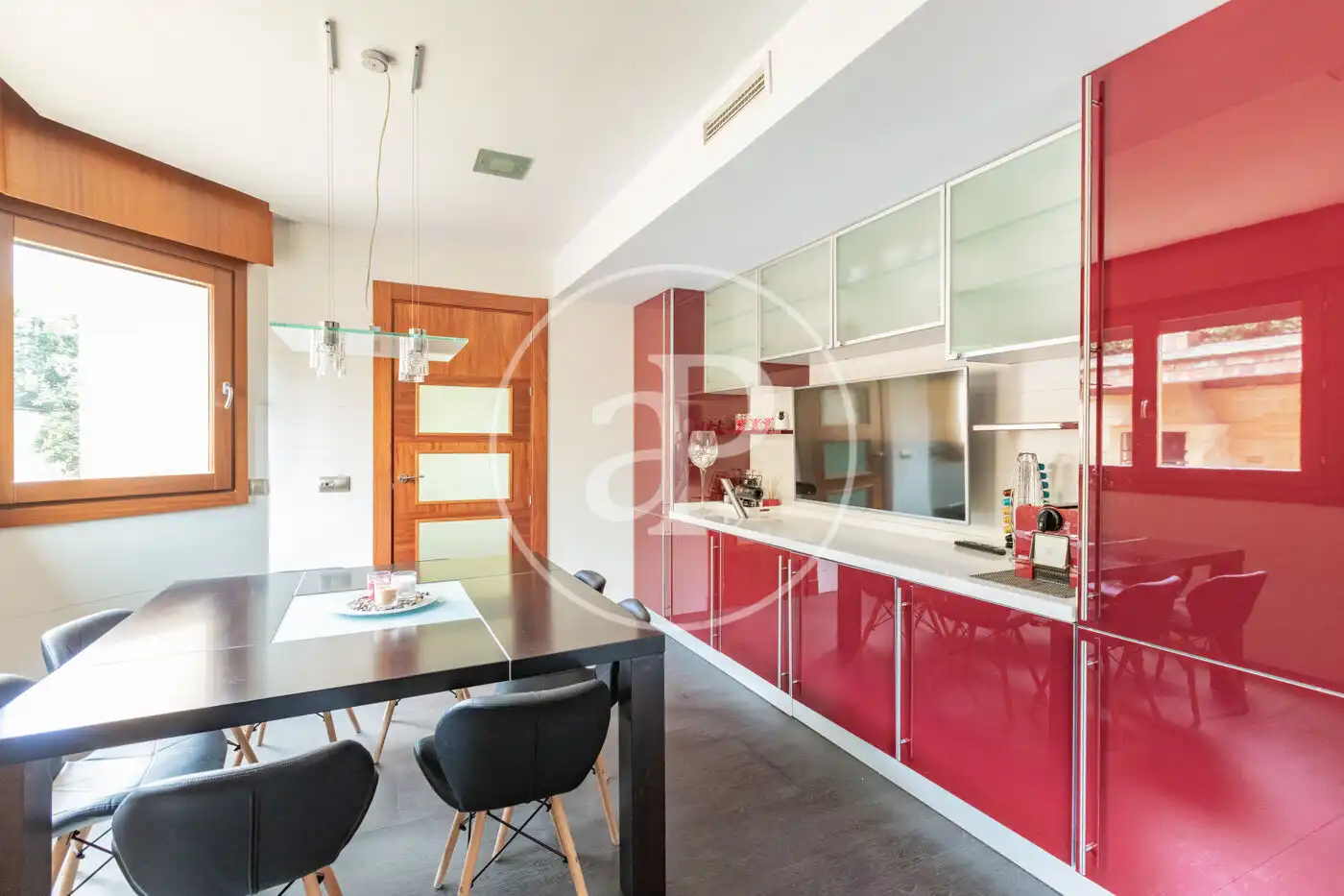 Cocina de Casa o chalet en venta en Madrid con Aire acondicionado, Calefacción y Jardín privado