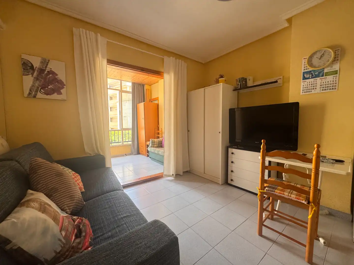 Sala d'estar de Estudi en venda en Torrevieja amb Aire condicionat, Moblat i Rentadora