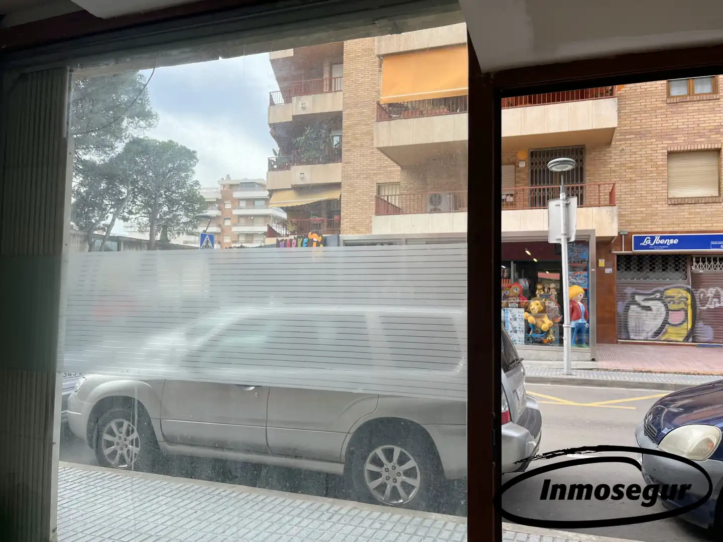 Außenansicht von Geschaftsraum zur Miete in Salou mit Klimaanlage und Heizung