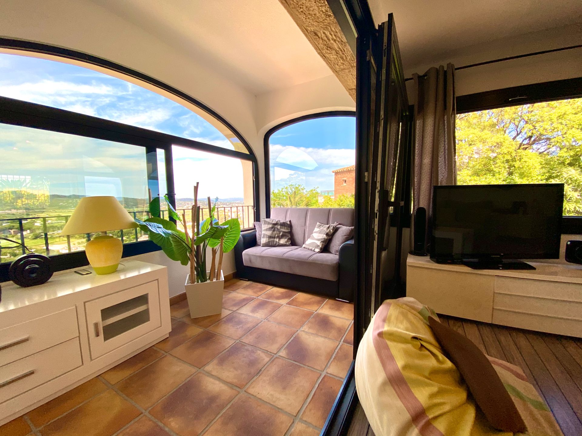 Sala d'estar de Casa o xalet en venda en Calonge i Sant Antoni amb Aire condicionat, Calefacció i Jardí privat