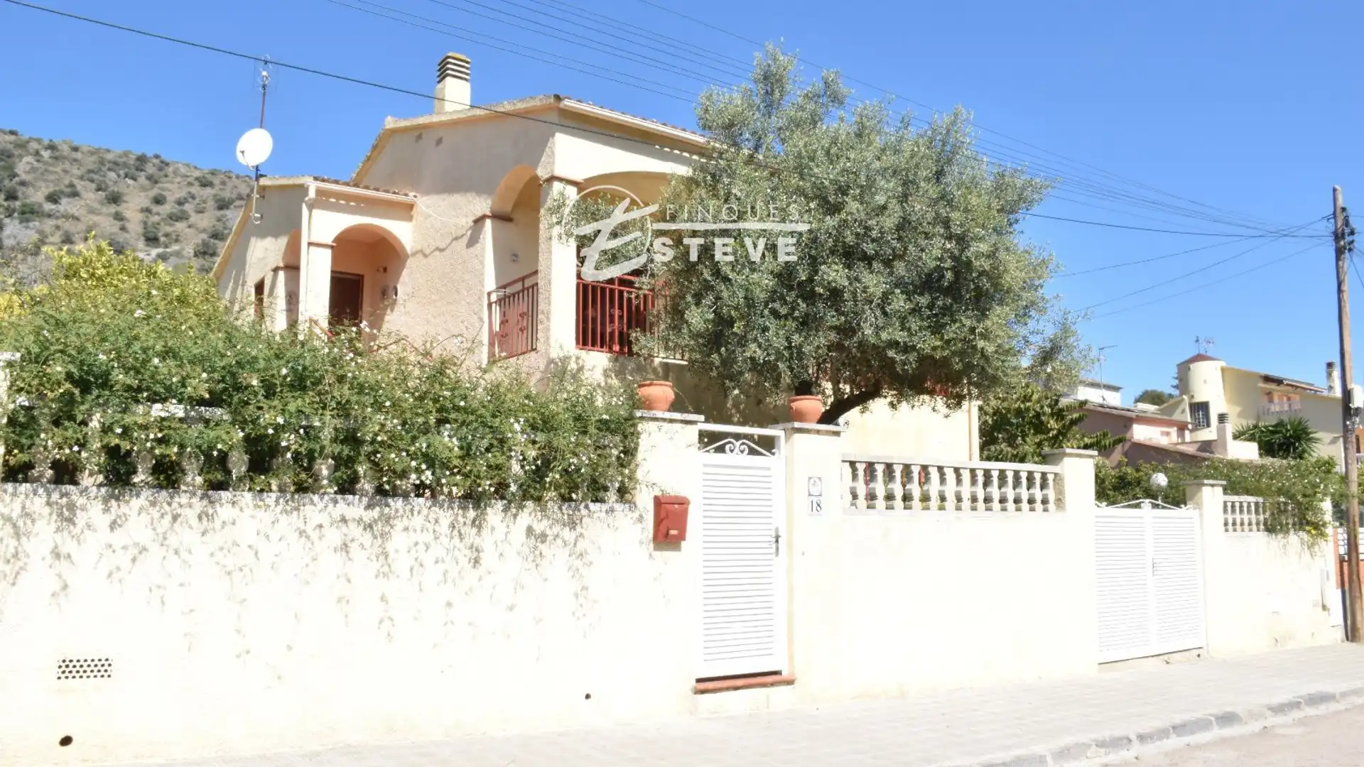 Vista exterior de Casa o chalet en venta en El Vendrell con Calefacción y Trastero