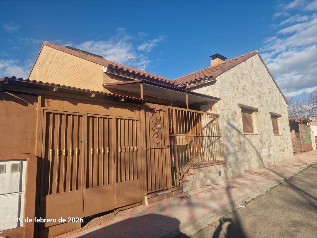 Casa o chalet de alquiler en Calle Alfonso VI, Novés