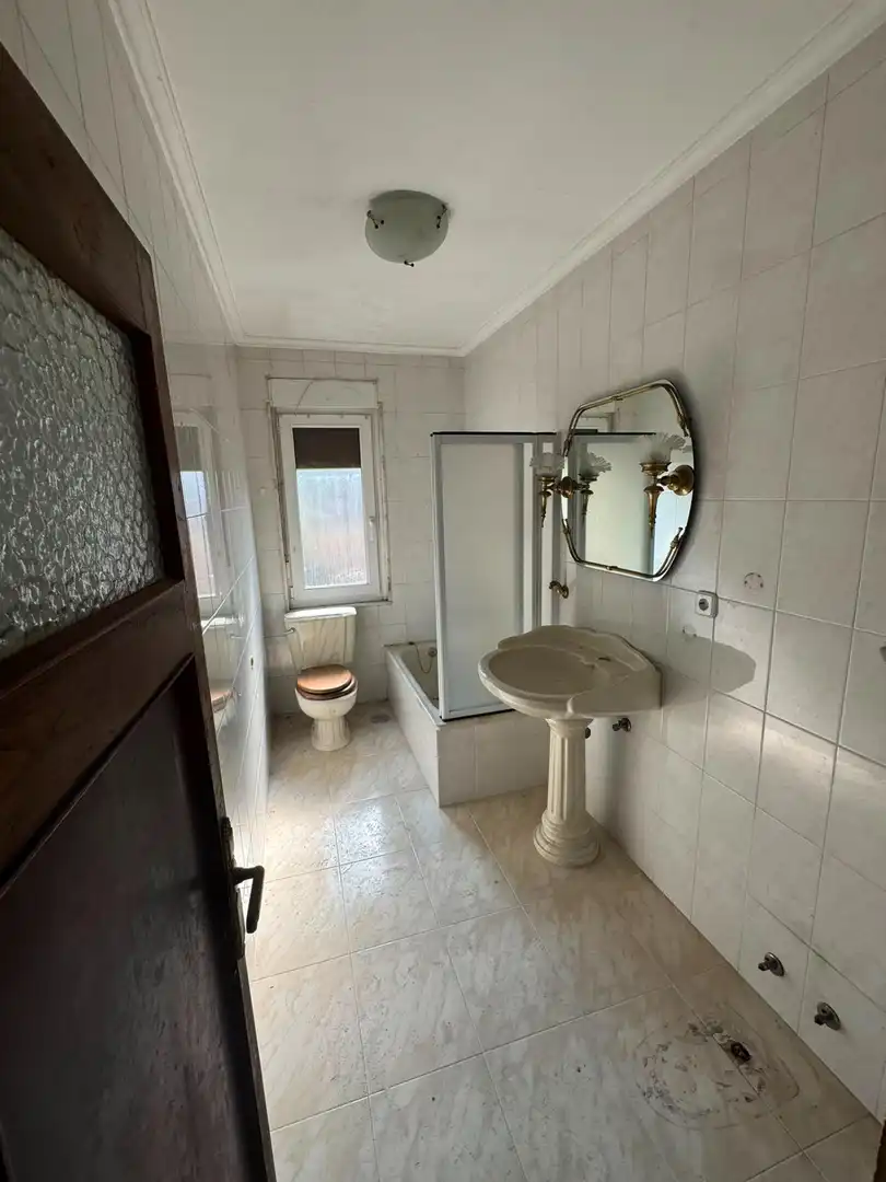 Baño de Casa adosada en venta en San Martín del Rey Aurelio con Terraza