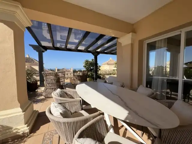 Terrasse von Dachboden zum Verkauf in Marbella mit Klimaanlage, Heizung und Terrasse