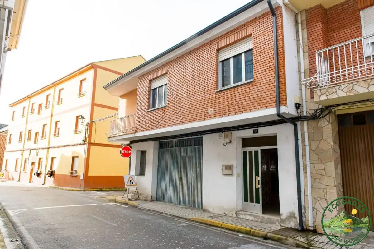 Exterior view of Houses for sale in Cacabelos  with Heating and Terrace