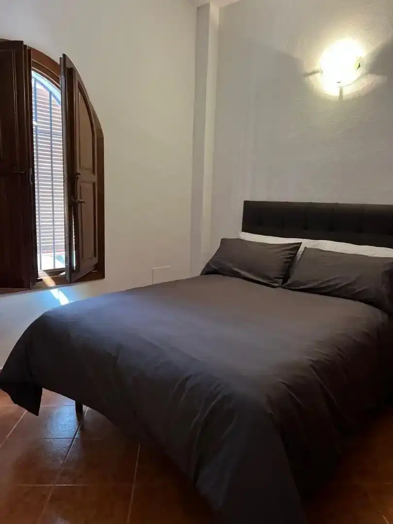 Schlafzimmer von Country house zur Miete in Alozaina mit Klimaanlage, Privatgarten und Abstellraum