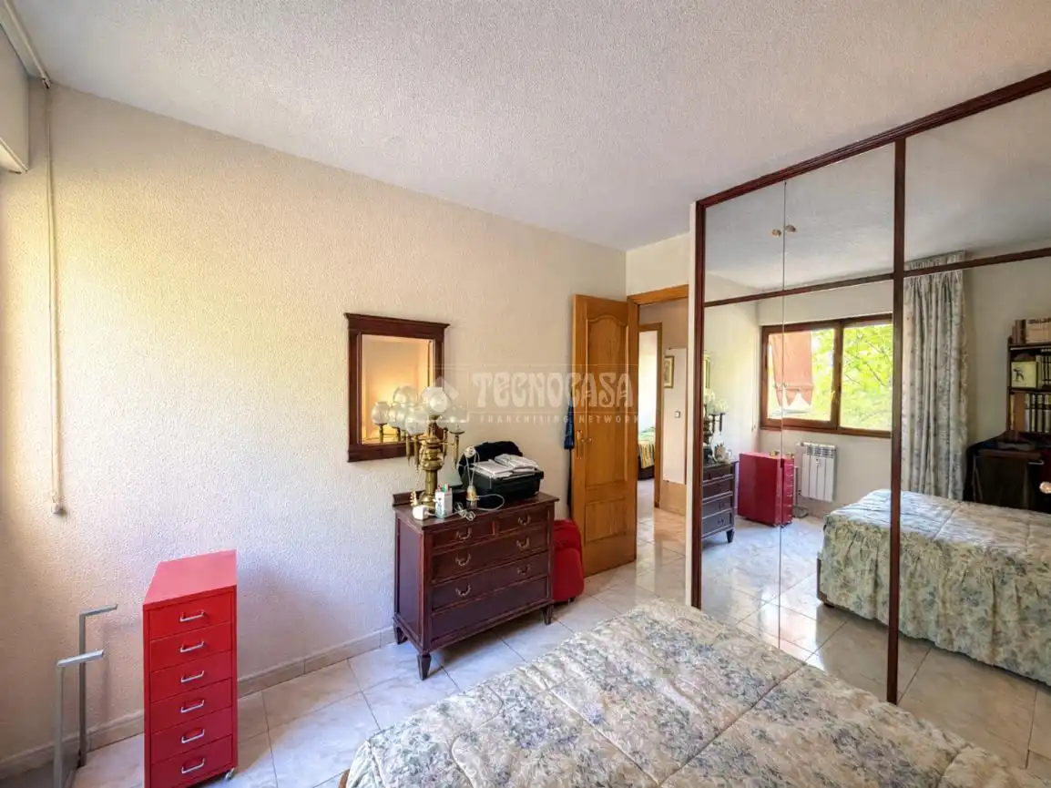 Habitación de Piso en venta en Madrid con Calefacción, Piscina y Piscina comunitaria