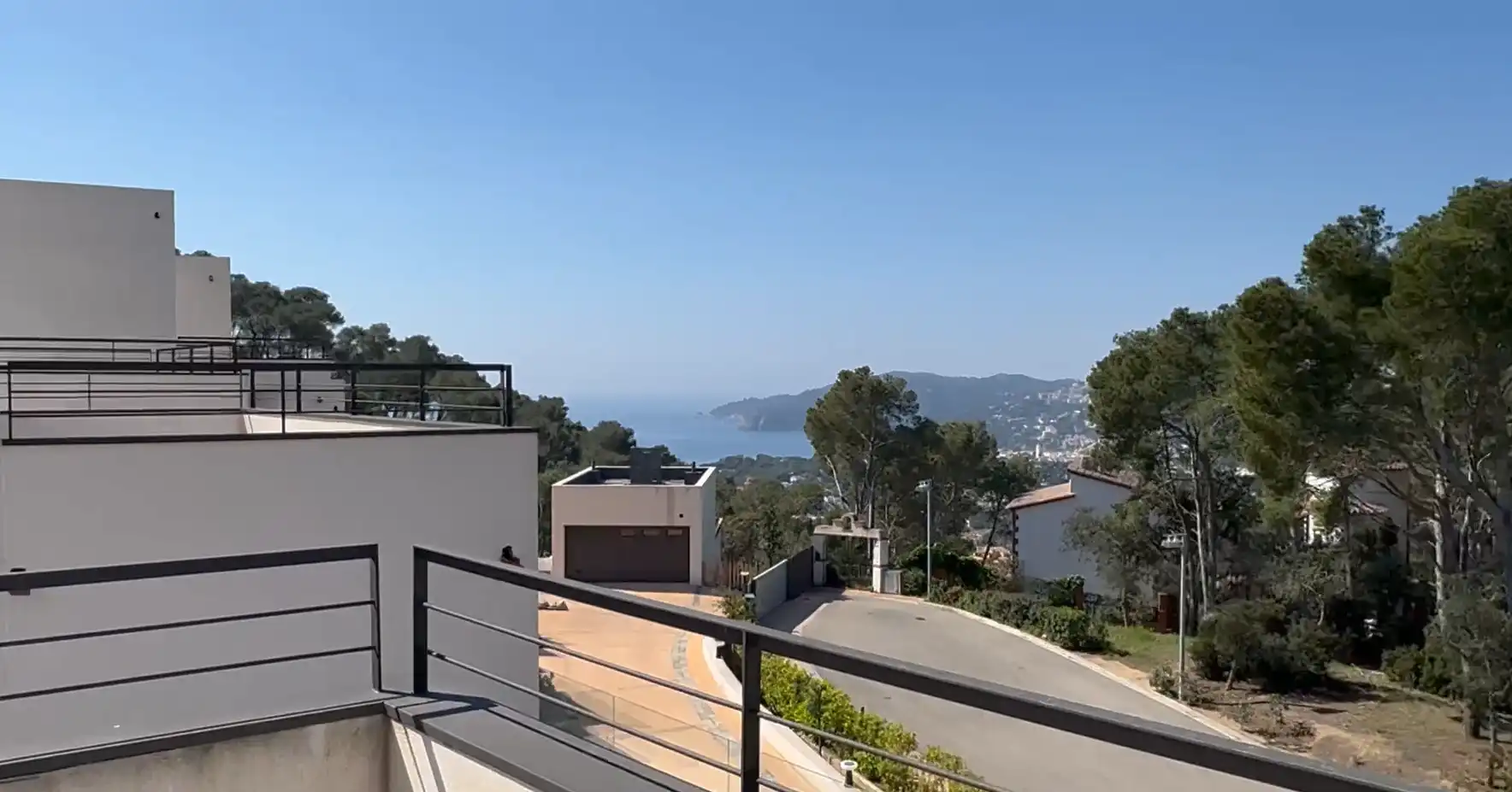 Vista exterior de Casa adosada en venda en Palafrugell amb Aire condicionat, Calefacció i Jardí privat
