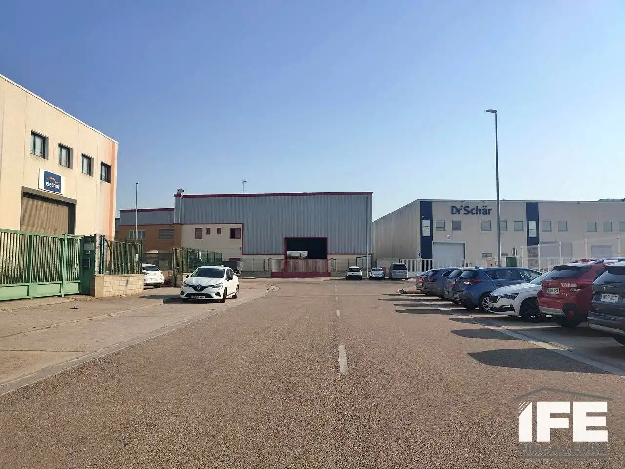 Vista exterior de Nau industrial de lloguer en Alagón