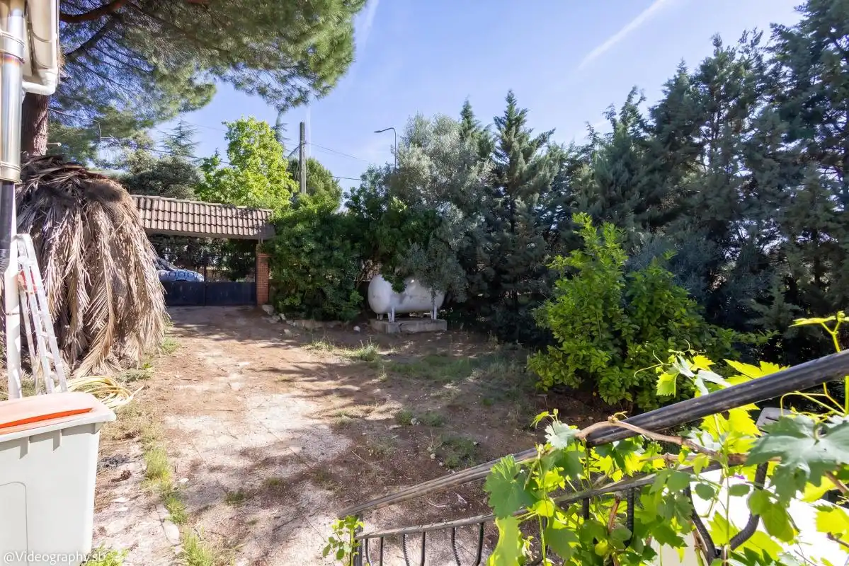Jardí de Casa o xalet en venda en Villa del Prado amb Calefacció, Jardí privat i Terrassa
