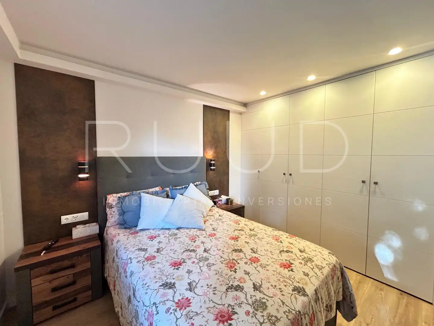 Bedroom of Flat for sale in Castelldefels  with Air Conditioner, Heating and Parquet flooring
