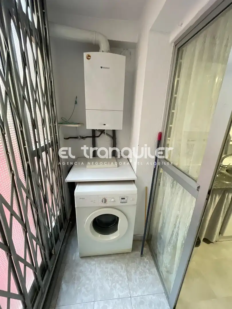 Parking of Flat for rent in Pinto  with Air Conditioner, Furnished and Washing machine