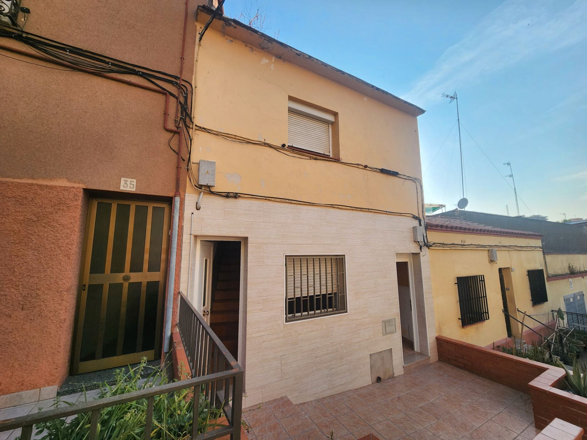 Exterior view of House or chalet for sale in Sabadell  with Heating, Furnished and Washing machine
