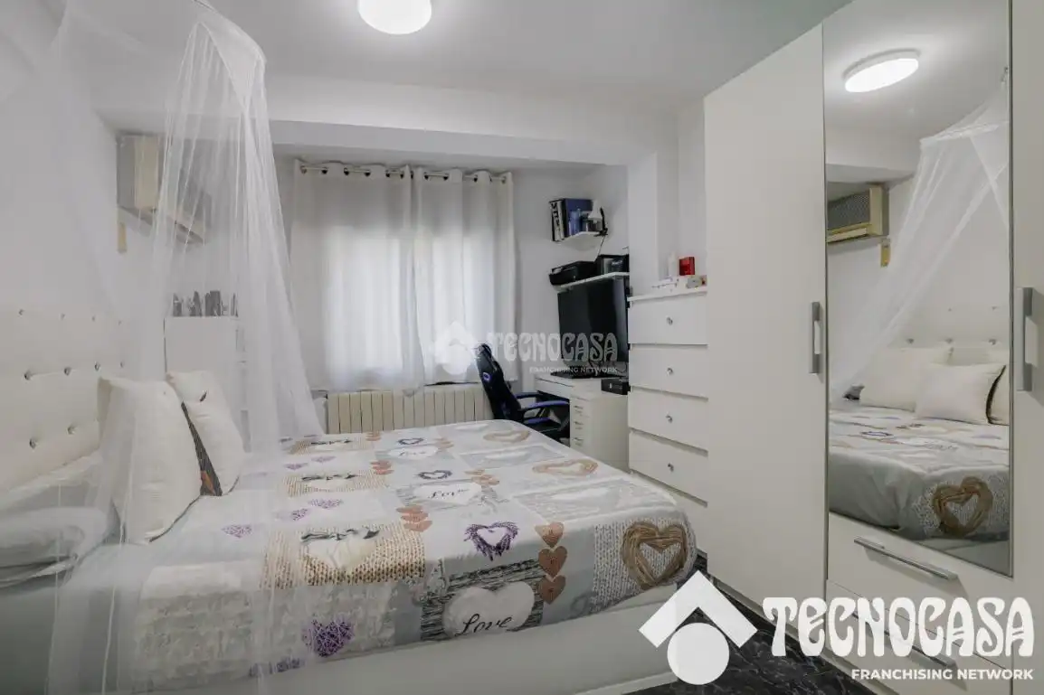 Habitación de Piso en venta en Gavà con Aire acondicionado, Calefacción y Terraza