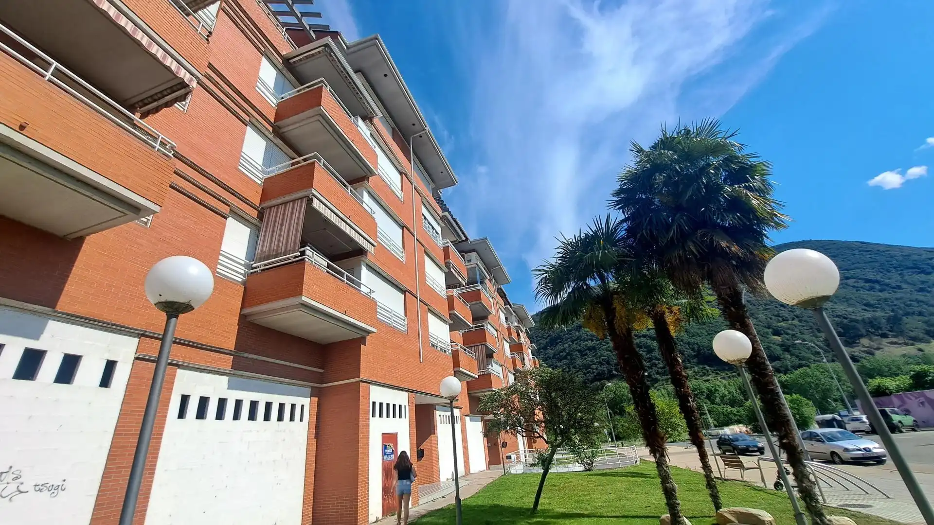 Vista exterior de Piso en venta en Ponferrada con Calefacción y Terraza