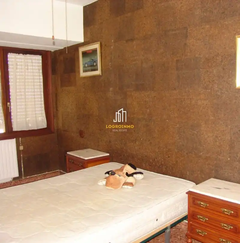 Bedroom of Flat for sale in  Logroño  with Heating, Terrace and Balcony