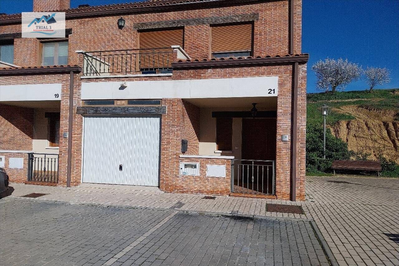 Exterior view of House or chalet for sale in Mucientes  with Private garden, Terrace and Balcony