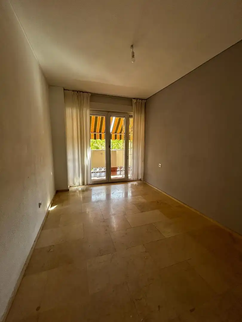 Habitación de Piso de alquiler en Córdoba con Aire acondicionado, Jardín privado y Piscina comunitaria