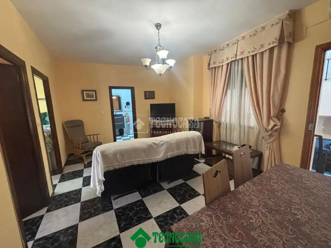 Dormitori de Casa adosada en venda en Montoro amb Aire condicionat