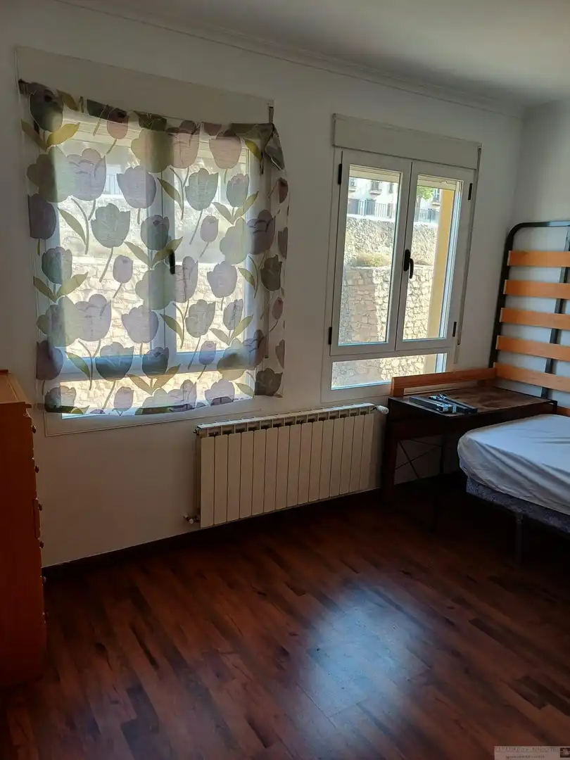 Dormitori de Apartament en venda en Chinchilla de Monte-Aragón amb Calefacció i Balcó