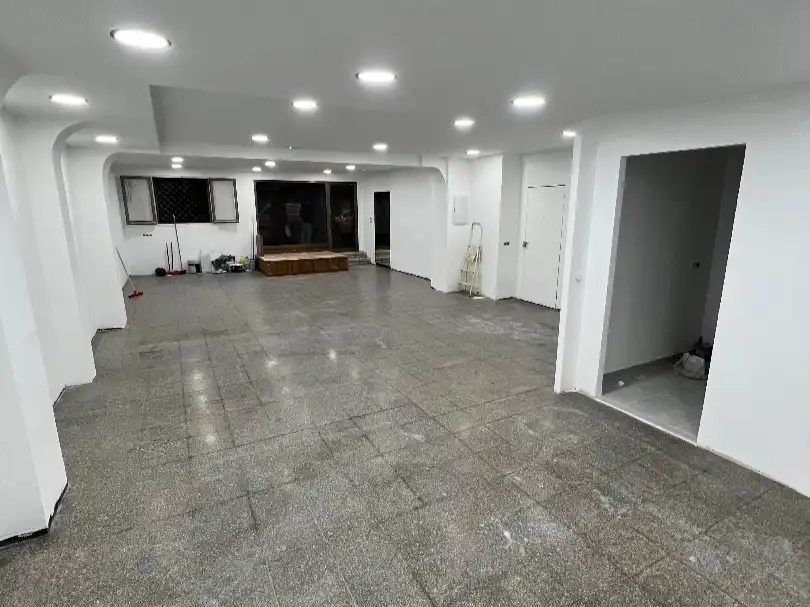 Business premises for sale in Avenida Pau casals 33, imagen 5