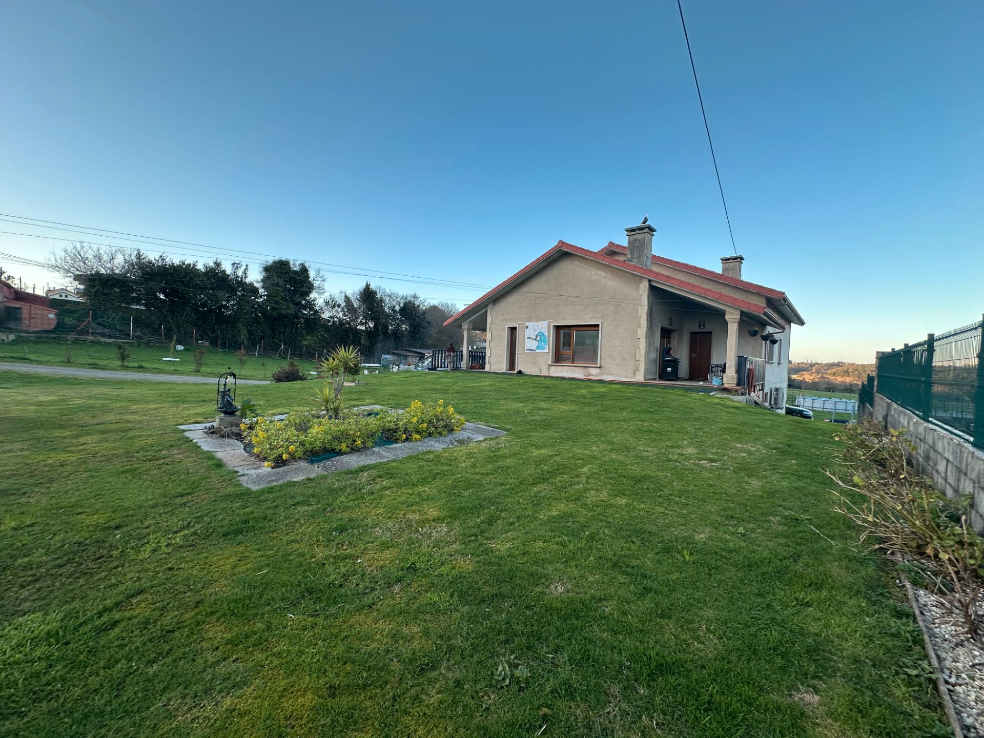 House or chalet for sale in Santiago de Compostela   with Heating, Private garden and Parquet flooring