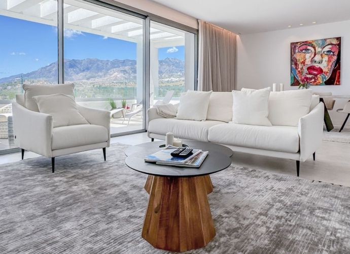 Living room of Apartment for sale in Marbella  with Air Conditioner, Terrace and Furnished