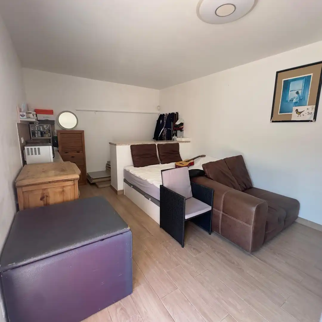 Habitación de Piso en venta en La Línea de la Concepción