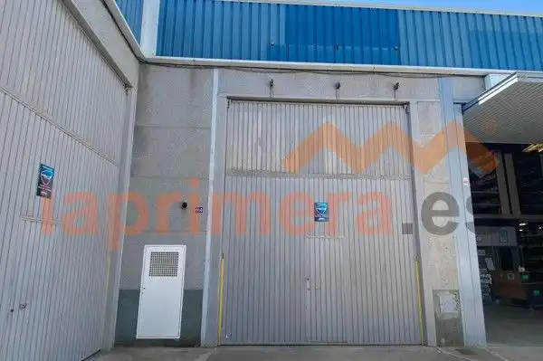 Nau industrial de lloguer a Beniparrell