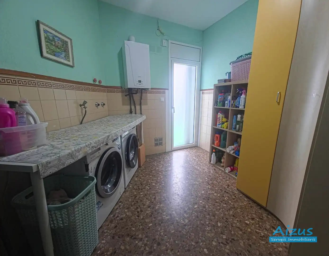 Cuina de Casa adosada en venda en Ripollet amb Aire condicionat, Calefacció i Forn